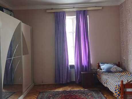 3 otaqlı köhnə tikili - Elmlər Akademiyası m. - 80 m²
