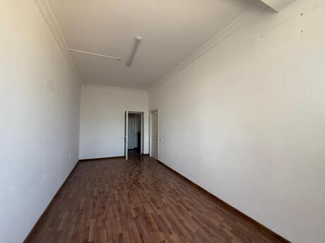 3-room apartment, 159 m², 8-ci mikrorayon: 365 000 ₼ 5
