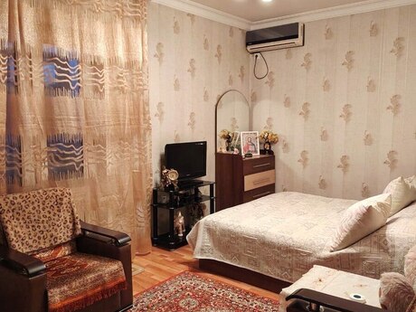 1 otaqlı köhnə tikili - Nəriman Nərimanov m. - 42 m²