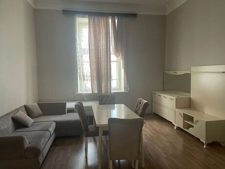 2 otaqlı köhnə tikili - Səbail r. - 75 m²