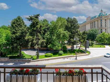 3-комн. вторичка - м. Ичеришехер - 70 м²