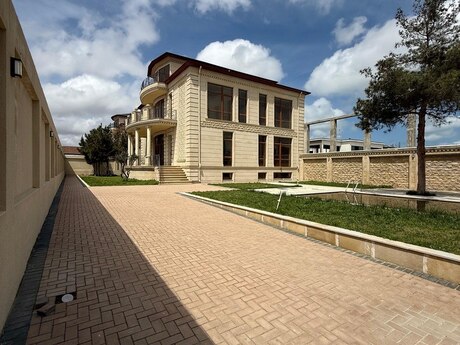 5 otaqlı həyət evi/bağ evi - Mərdəkan q. - 380 m²