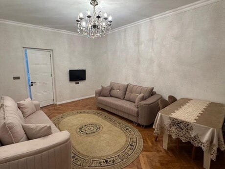 2 otaqlı köhnə tikili - Gənclik m. - 75 m²