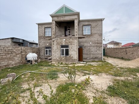 7 otaqlı həyət evi/bağ evi - Binə q. - 300 m²