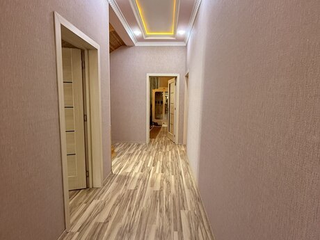 7 otaqlı həyət evi/bağ evi - Binə q. - 300 m²