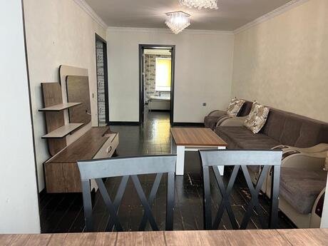 3 otaqlı köhnə tikili - Elmlər Akademiyası m. - 65 m²