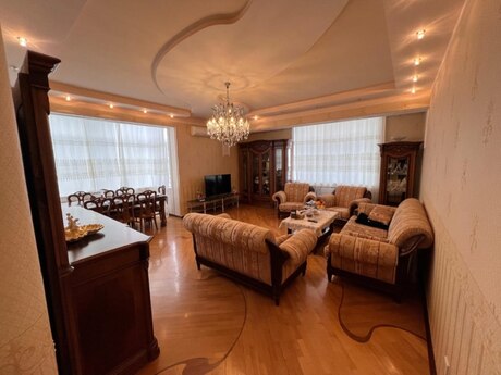 4 otaqlı yeni tikili - Elmlər Akademiyası m. - 192 m²