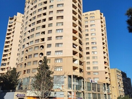 Obyekt - İnşaatçılar m. - 77 m²