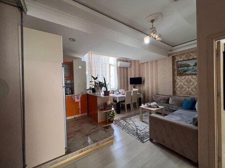3 otaqlı köhnə tikili - Xətai r. - 60 m²