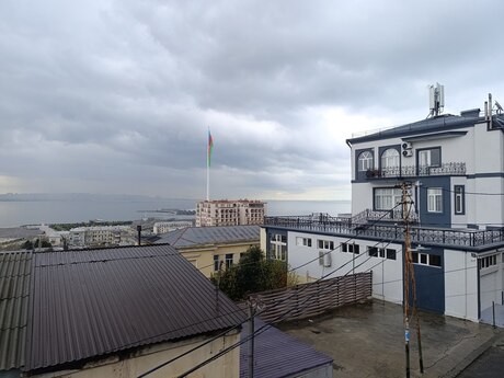 4 otaqlı həyət evi/bağ evi - Bayıl q. - 100 m²