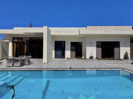 4 otaqlı həyət evi/bağ evi - Mərdəkan q. - 200 m²