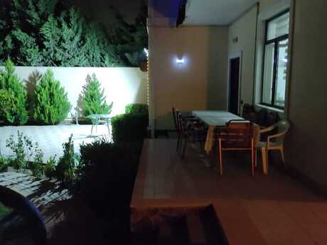 4 otaqlı həyət evi/bağ evi - Xəzər r. - 278 m²