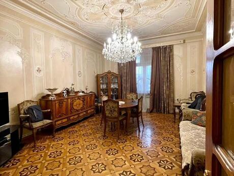 3 otaqlı köhnə tikili - Yasamal r. - 105 m²