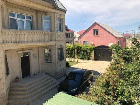 5 otaqlı həyət evi/bağ evi - Binəqədi r. - 300 m²