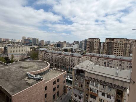 4 otaqlı mənzil, 175 m², Nizami: 490 000 ₼ 5