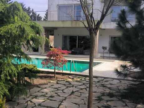 6 otaqlı həyət evi/bağ evi - Mərdəkan q. - 750 m²