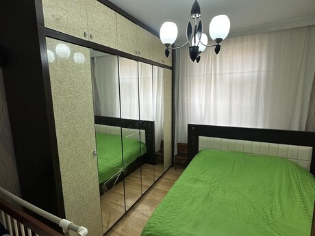 4 otaqlı köhnə tikili - Lökbatan q. - 85 m²