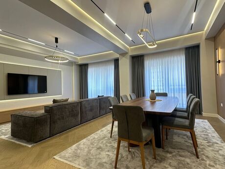 5 otaqlı yeni tikili - Ağ şəhər q. - 200 m²