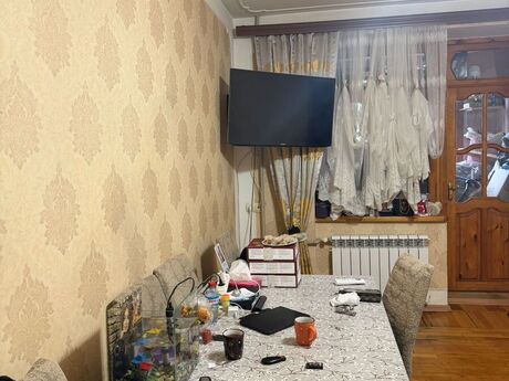 2 otaqlı köhnə tikili - Qara Qarayev m. - 42 m²
