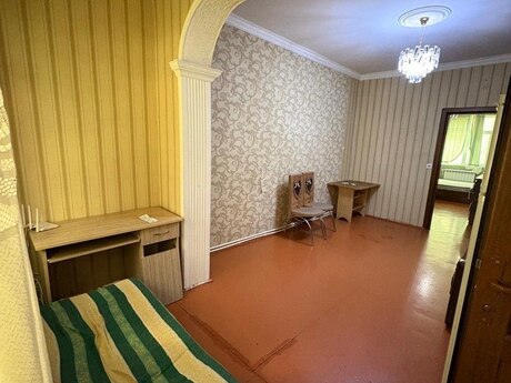 2 otaqlı köhnə tikili - Memar Əcəmi m. - 50 m²