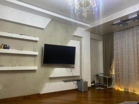 2 otaqlı yeni tikili - 8-ci mikrorayon q. - 80.5 m²