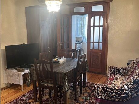 2 otaqlı köhnə tikili - Xalqlar Dostluğu m. - 40 m²