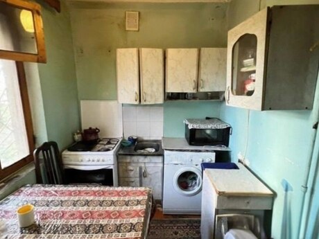 2 otaqlı köhnə tikili - Yeni Günəşli q. - 64 m²