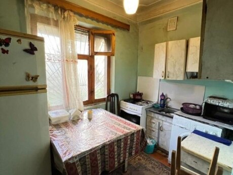 2 otaqlı köhnə tikili - Yeni Günəşli q. - 64 m²