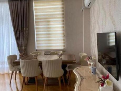 3 otaqlı yeni tikili - Bakıxanov q. - 140 m²