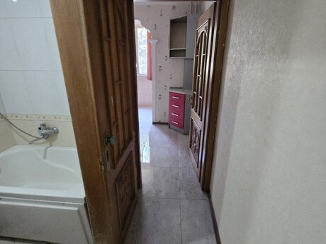 3 otaqlı köhnə tikili - Nəsimi r. - 77 m²