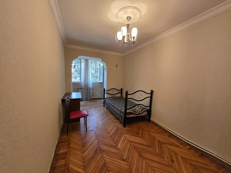 3 otaqlı köhnə tikili - Nəsimi r. - 77 m²