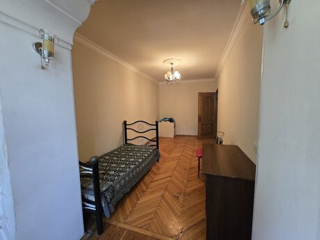 3 otaqlı köhnə tikili - Nəsimi r. - 77 m²