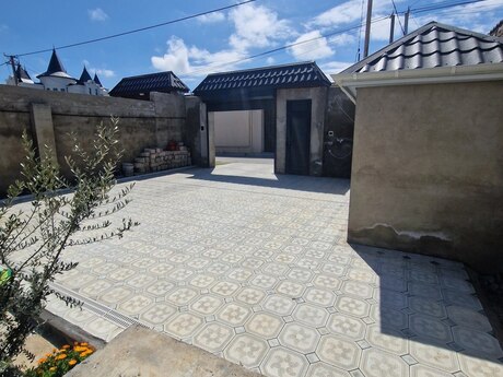4 otaqlı həyət evi/bağ evi - Buzovna q. - 135 m²