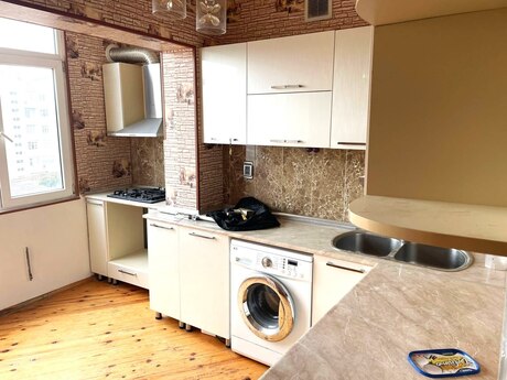 2 otaqlı köhnə tikili - Qara Qarayev m. - 45 m²