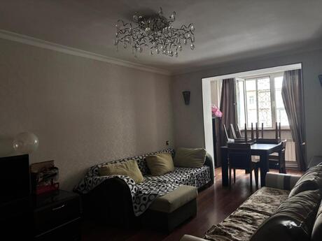 3 otaqlı köhnə tikili - 28 May m. - 71 m²