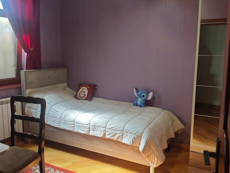 5 otaqlı həyət evi/bağ evi - Qara Qarayev m. - 280 m²