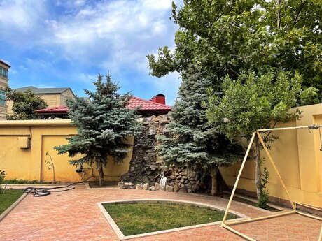 7 otaqlı həyət evi/bağ evi - Nəsimi m. - 650 m²