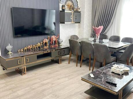 4 otaqlı yeni tikili - Şah İsmayıl Xətai m. - 150 m²