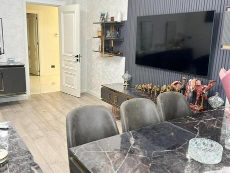 4 otaqlı yeni tikili - Şah İsmayıl Xətai m. - 150 m²