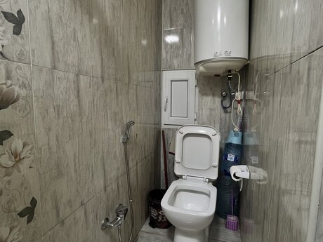 2 otaqlı köhnə tikili - Memar Əcəmi m. - 28.4 m²
