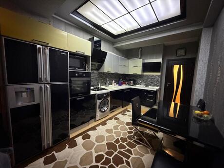 3 otaqlı mənzil, 157 m², Azadlıq Prospekti: 380 000 ₼ 2