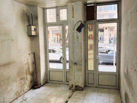 Obyekt - Elmlər Akademiyası m. - 15 m²