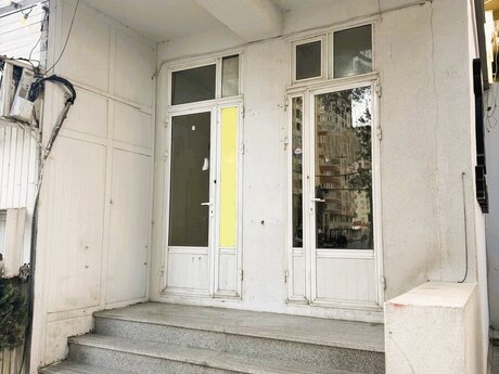 Obyekt - Elmlər Akademiyası m. - 15 m²