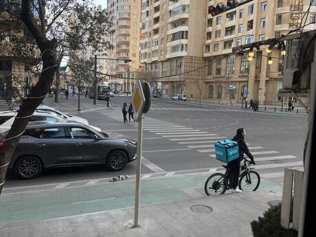 Obyekt - Elmlər Akademiyası m. - 15 m²