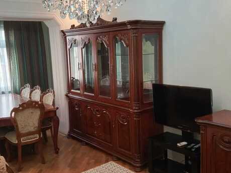 3 otaqlı köhnə tikili - Nəriman Nərimanov m. - 75 m²