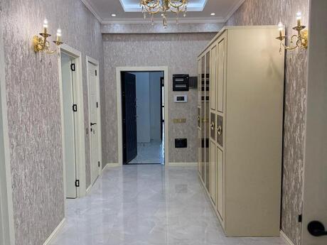4 otaqlı yeni tikili - 28 May m. - 130 m²