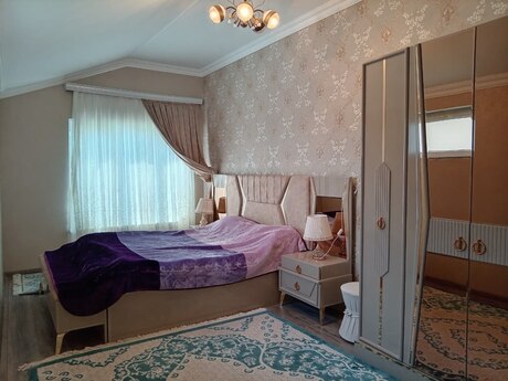 6 otaqlı həyət evi/bağ evi - Badamdar q. - 220 m²