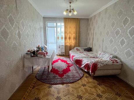 2 otaqlı köhnə tikili - Memar Əcəmi m. - 70 m²