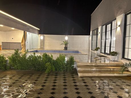 4 otaqlı həyət evi/bağ evi - Şüvəlan q. - 180 m²