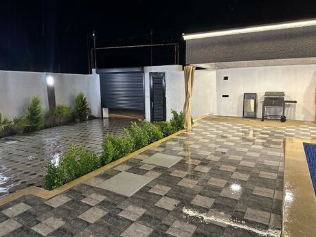 4 otaqlı həyət evi/bağ evi - Şüvəlan q. - 180 m²